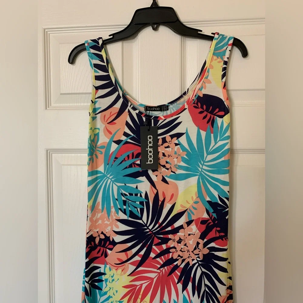 NWT Boohoo Tropical Multicolor Sleeveless Scoop Neck Maxi Dress Size 10 Vacation